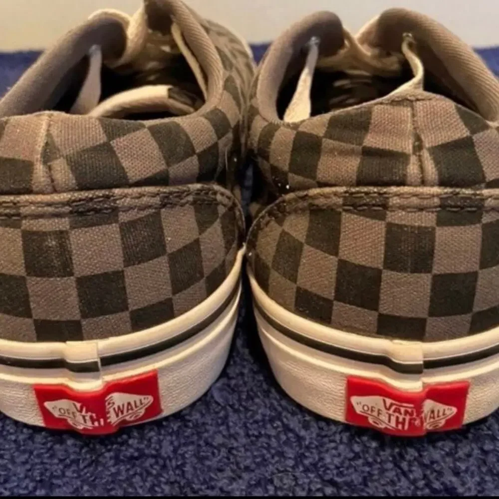 Vans Off The Wall Youth 5.5 Grey & Black Checkered Skater Tennis Shoe Sneakers